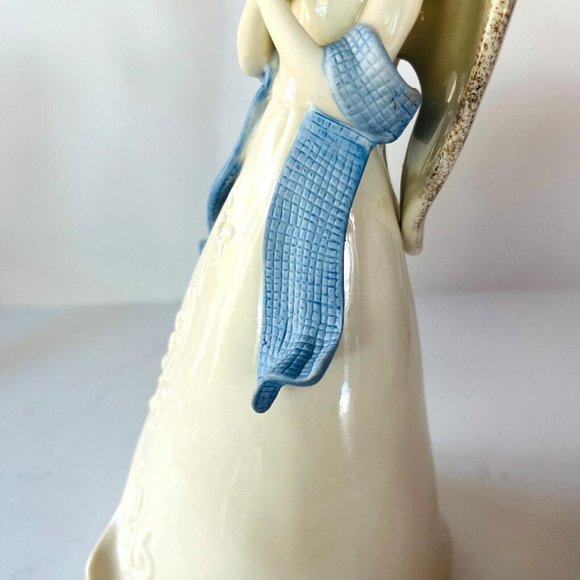 Lenox Gifts of Grace 9" Angel Figurine *Faith/Wind Up  Musical/Porcelain Glossy - Picture 9 of 15